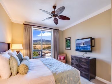 Corner Unit 5th floor overlooking Mountains Corner Unit 5th floor overlooking Mountains
